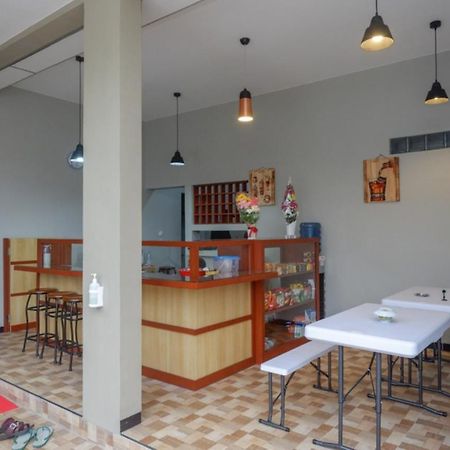 Отель Reddoorz Near Kampus Ump Purwokerto 2 Sumbang Экстерьер фото