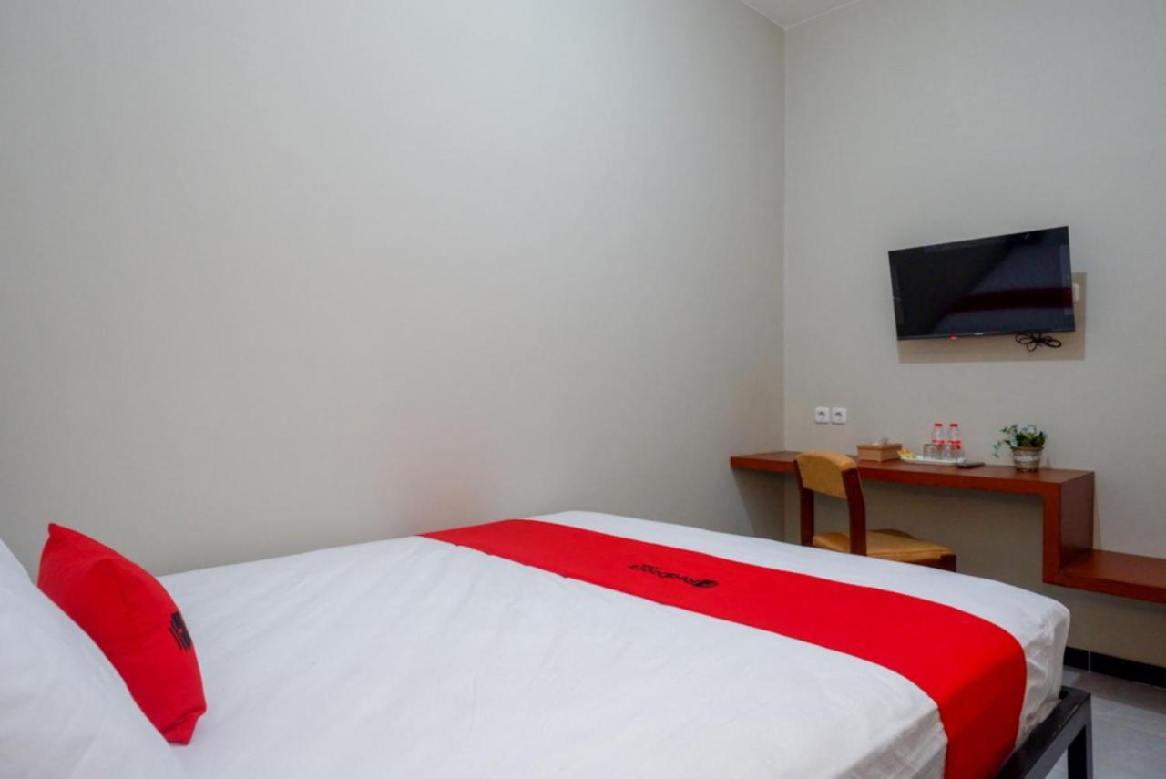 Отель Reddoorz Near Kampus Ump Purwokerto 2 Sumbang Экстерьер фото
