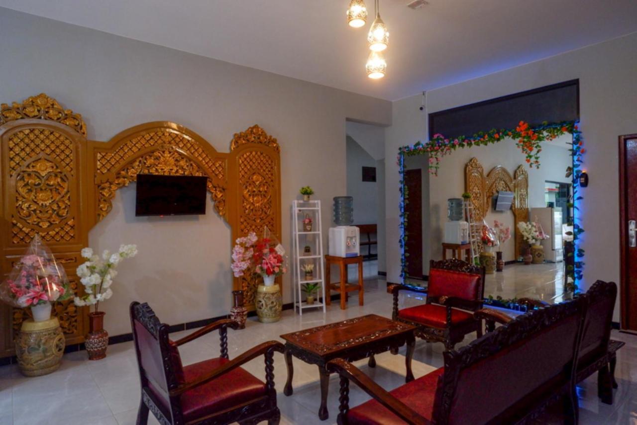 Отель Reddoorz Near Kampus Ump Purwokerto 2 Sumbang Экстерьер фото