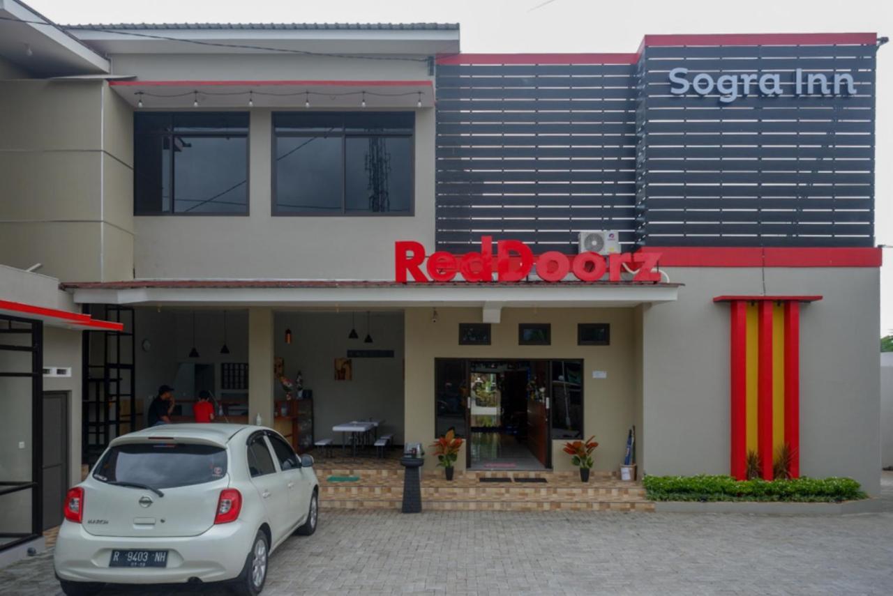 Отель Reddoorz Near Kampus Ump Purwokerto 2 Sumbang Экстерьер фото
