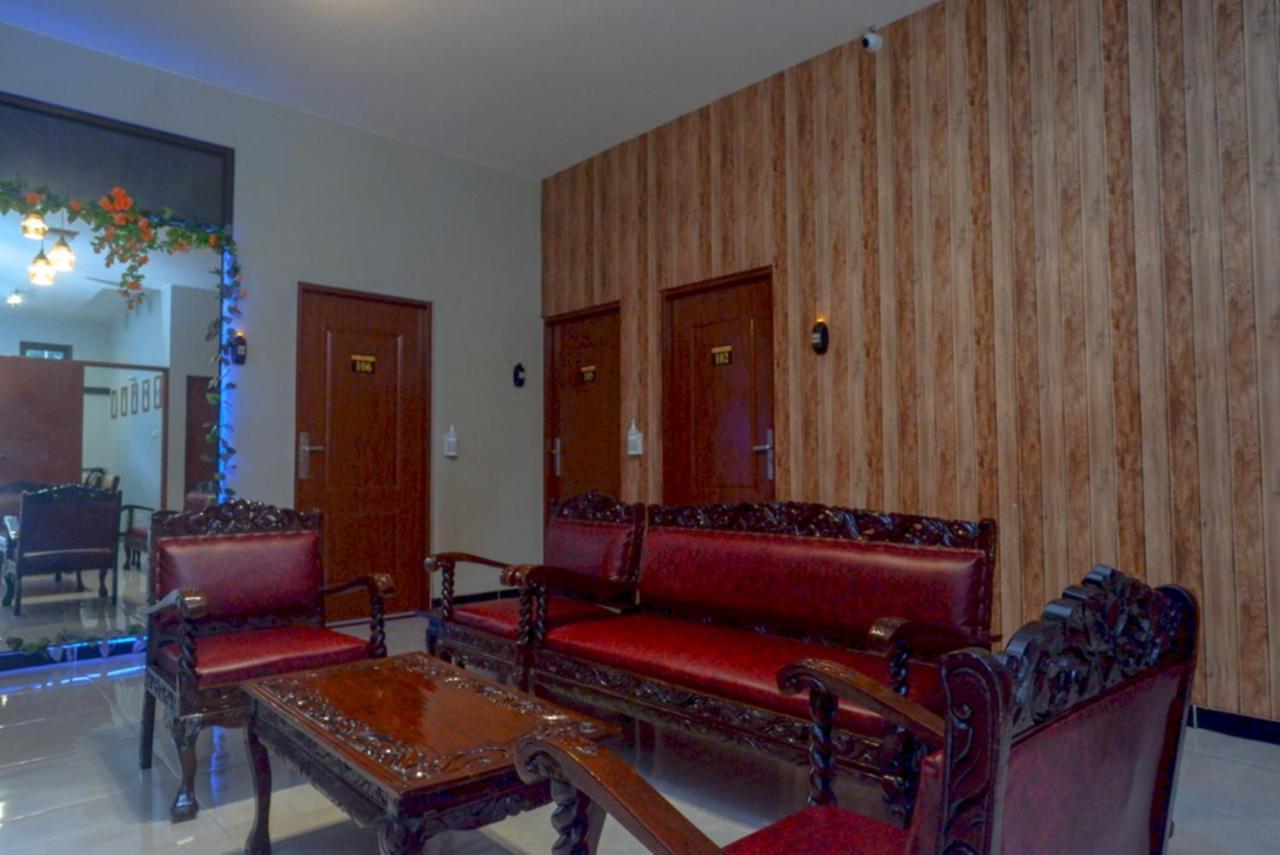 Отель Reddoorz Near Kampus Ump Purwokerto 2 Sumbang Экстерьер фото