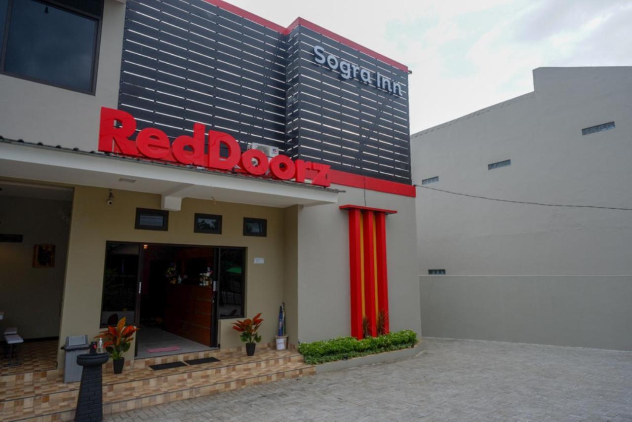 Отель Reddoorz Near Kampus Ump Purwokerto 2 Sumbang Экстерьер фото