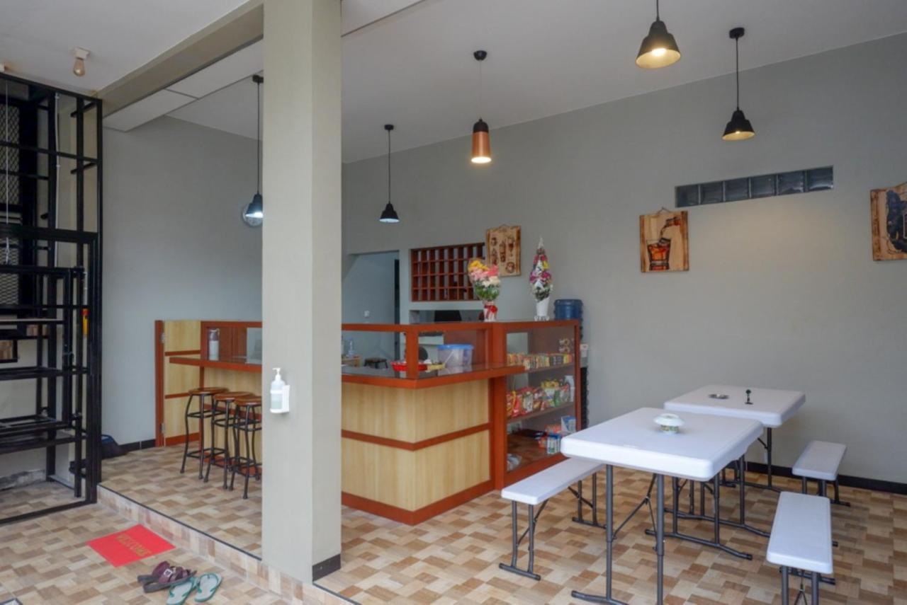 Отель Reddoorz Near Kampus Ump Purwokerto 2 Sumbang Экстерьер фото
