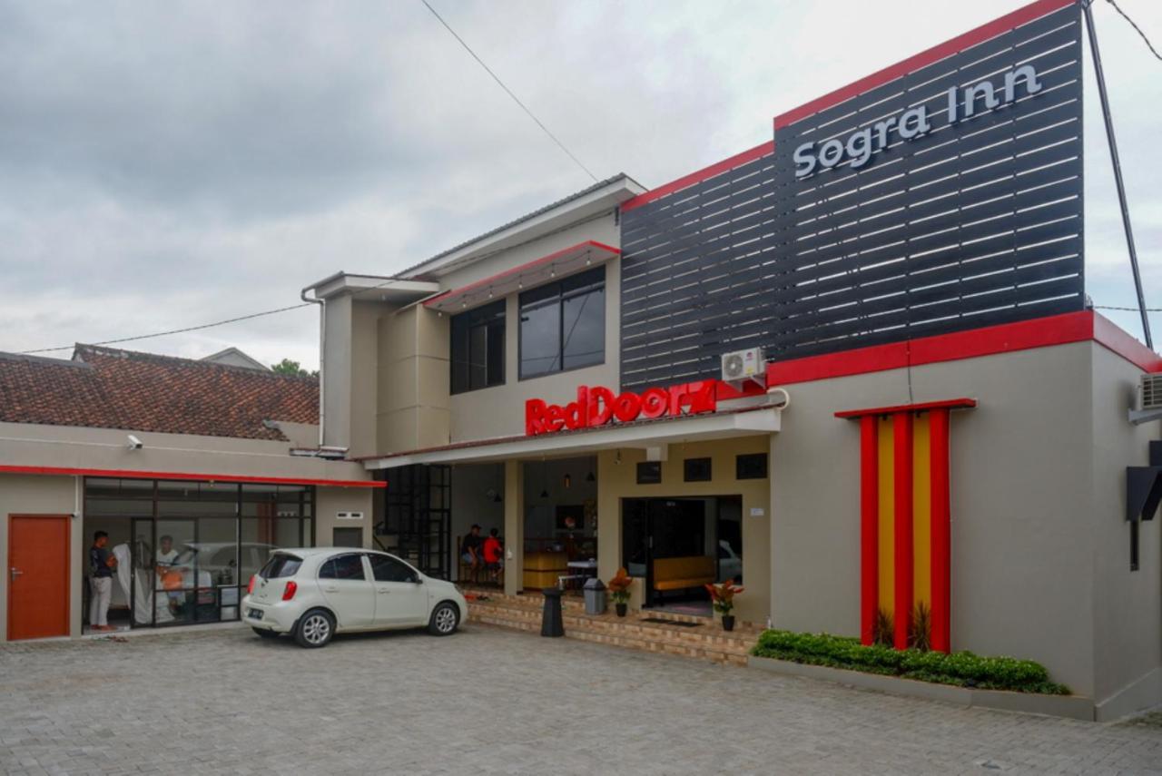 Отель Reddoorz Near Kampus Ump Purwokerto 2 Sumbang Экстерьер фото