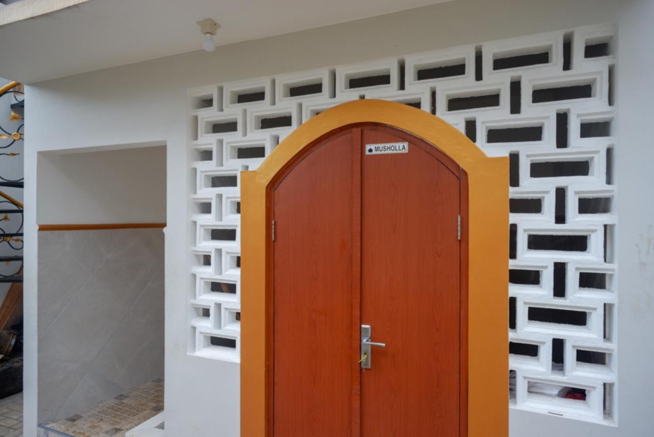 Отель Reddoorz Near Kampus Ump Purwokerto 2 Sumbang Экстерьер фото